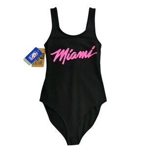 Miami Heat NBA Bodysuit Small Black Pink Gameday Streetwear One Piece Court Cult